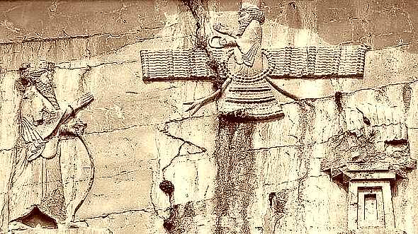 Représentation du dieu Ahura-Mazda sur la tombe de Darius Fresque mural sur le tombeau de Darius
